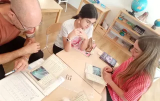 Inglés con confianza: altas expectativas, poca presión